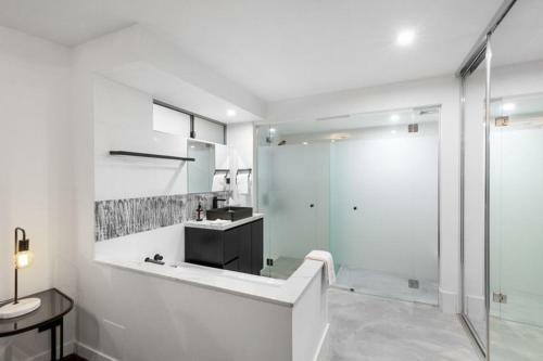 Apartamento Spacious River View 3 Bdrm Apt With 2 Car Spaces