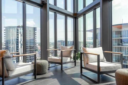 Brisbane One 3 Beds Apartments