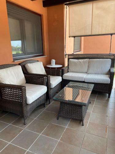 Elegante Apartamento En Playa Granada & Golf