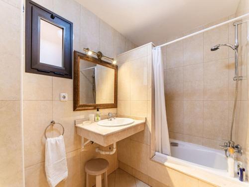 Holiday Home In Jand�a With Private Pool At The Golf Course
