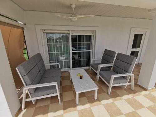 Villa De Lujo De 550 M2 Con Piscina Privada Y Barbacoa