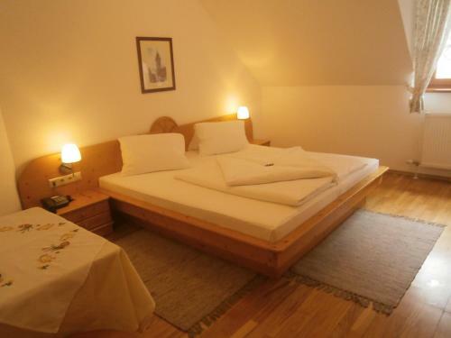 Hostal Winzerhof - G�stehaus St�ger