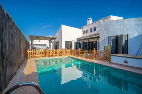 Luxury 3 Bedroom Villa On El Valle Golf Resort