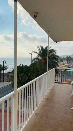 Apartamento En Primera Linea De Mar.