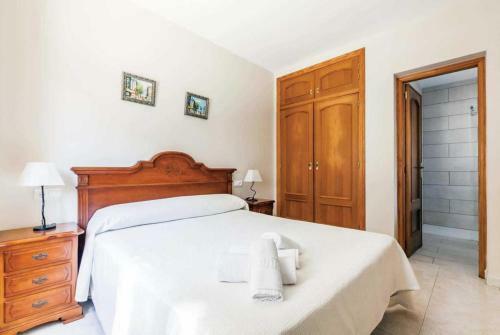 3383 Villa Encina