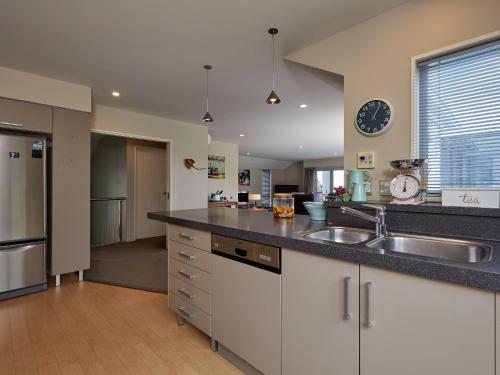 Seaside Serenity - Kaikoura Holiday Home