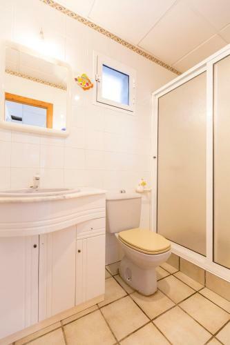 Villa Con Piscina En N�jar
