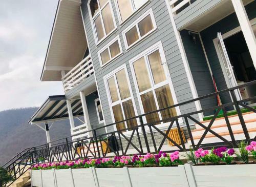 Hotel Cottage Chalet And Tours