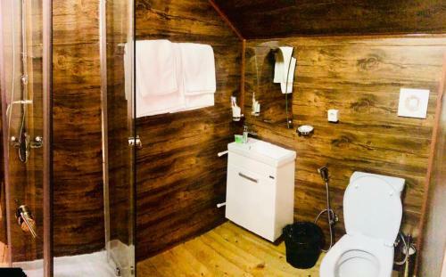 Hotel Cottage Chalet And Tours