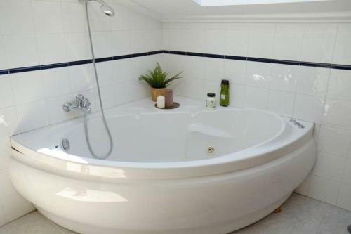 Apartamento Duplex Precioso Con Jacuzzi, Sauna Y Chimenea .