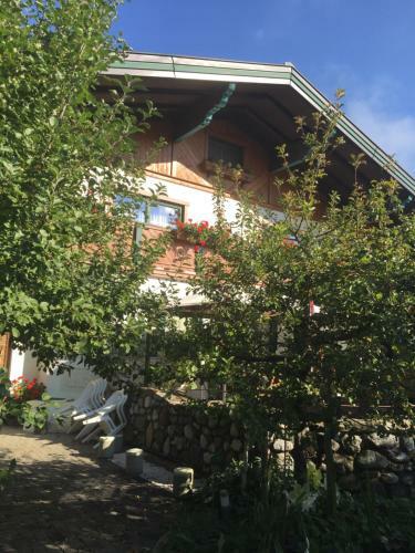 Hostal Pension Wieser "baschtlmai"