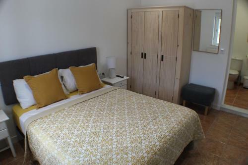 Immaculate 2-bed 2-bathroom Casa In Oria Almeria