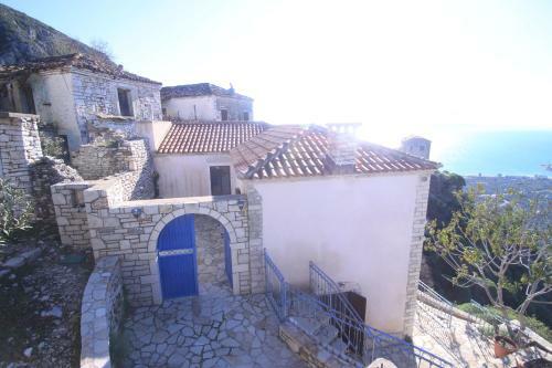 Villa Belvedere, Upper Qeparo
