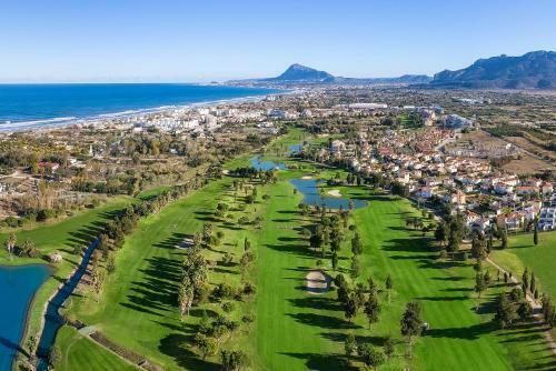 Apartamento Con Piscina Frente Al Mar. Oliva Nova