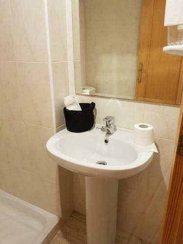 Apartamento Con Piscina Frente Al Mar. Oliva Nova