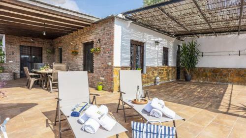 Finca Al-zayt�n �rgiva By Ruralidays