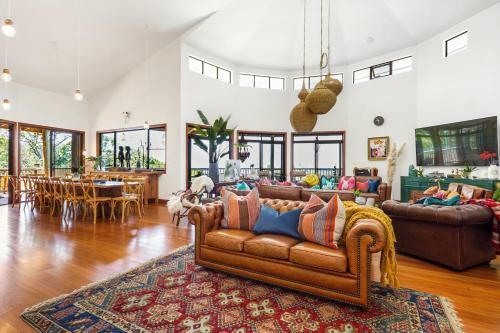 Aquila Retreat Mansion