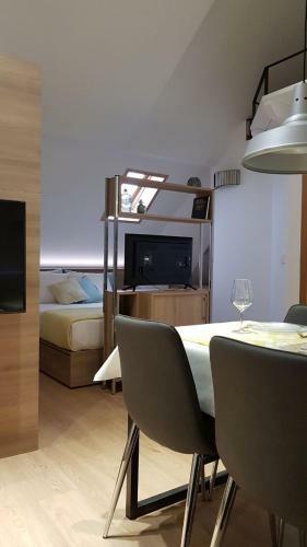 Apartamento Estudio Atico Con Altillo Ourense