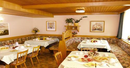 Hostal Pension Carina