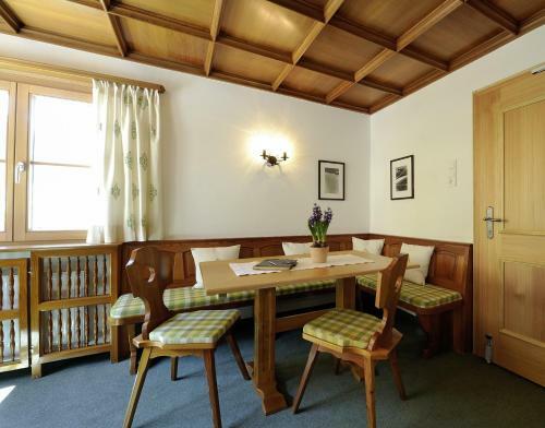 Bed & Breakfast Hotel Garni Albona