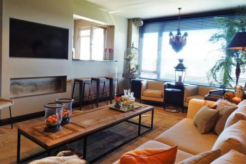 Luxurious Apartment Near Park (incl. Garage)
