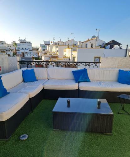 Villa With Private Pool And Rooftop Bar With Bbq