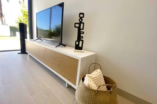 Hinojotwentyone - Luxury Las Colinas Two Bed Apartment