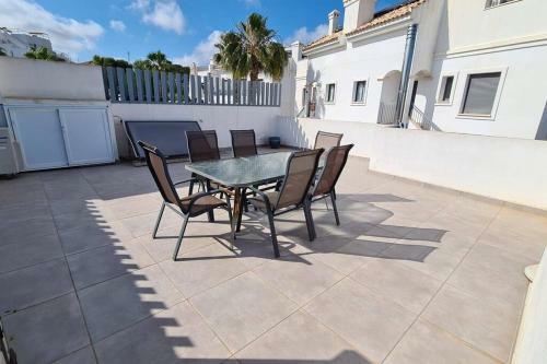 Villa In Villamartin