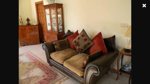 Gorgeous Detached Villa Available To Rent