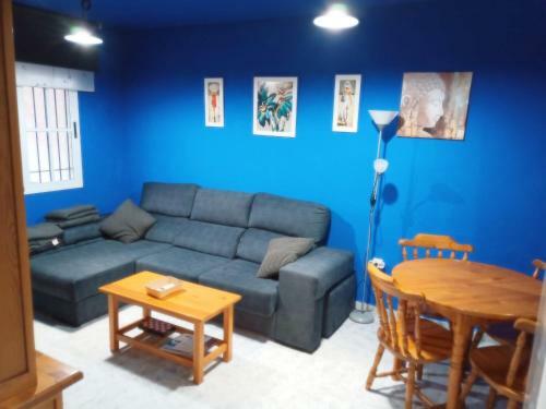 Chalet En Urbanizaci�n Privada Con Piscina