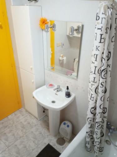 Chalet En Urbanizaci�n Privada Con Piscina