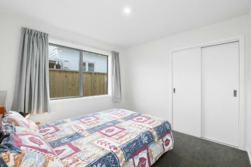 Karitane Beach Retreat - Karitane Holiday Home