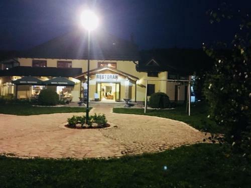 Omladinski Hotel Rostovo