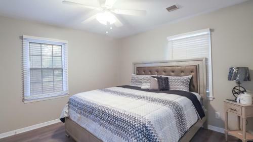 Comfortable Cozy Getaway 3 Bedroom With Gameroom