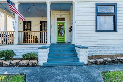 Apartamento Dauphin District Darling #4 Downtown, Dining