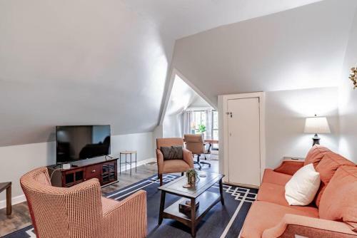 Apartamento Dauphin District Darling #3-downtown, Restaurants