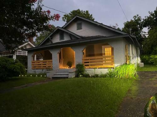 1909 Neighborhaven Retreat