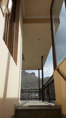 Hostal Verishen Guest House B&B