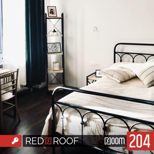 Hostal Redroof Country House Hotel
