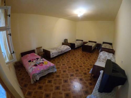 Hostal Nnn Guest House