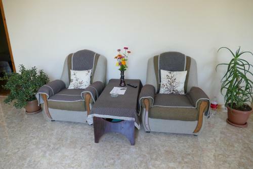 Hostal Nnn Guest House