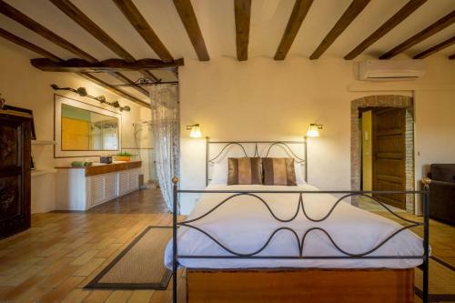 Can Felip Apartments