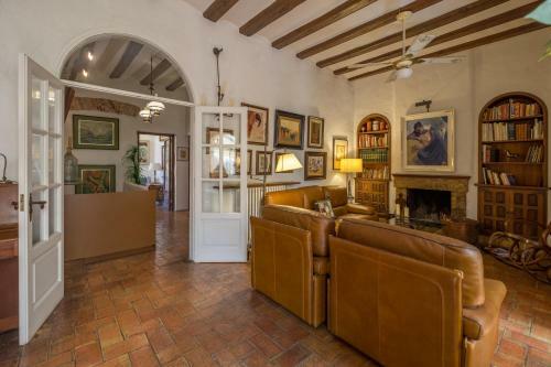 Can Felip Apartments
