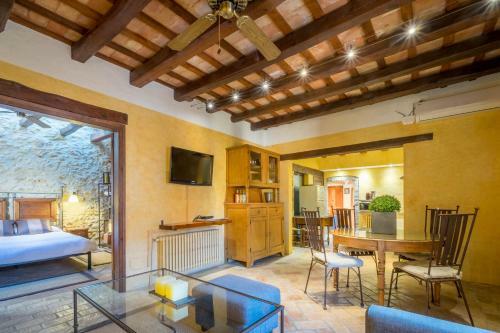 Can Felip Apartments