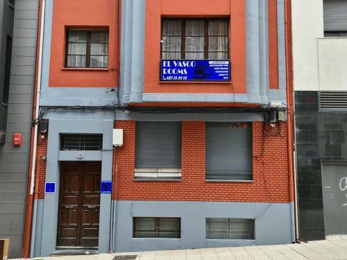 Hostal El Vasco Rooms