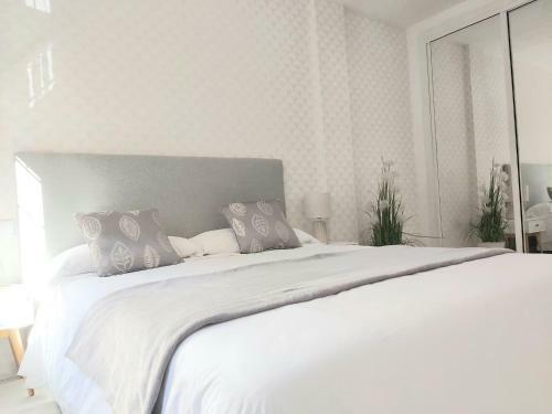 Apartamento Nuevo-casco Hist�rico-parking Gratuito.