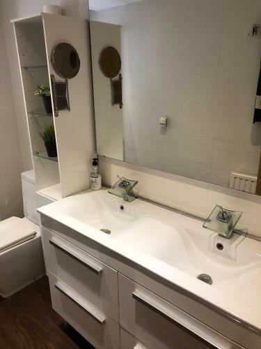 Apartamento Al�jate De Todo Pero Qu�date Cerca
