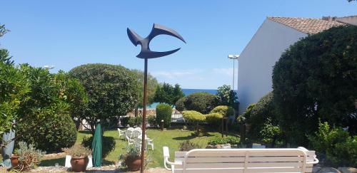 Apartamento Con Jard�n A 11 Metros de La Playa. Cg.