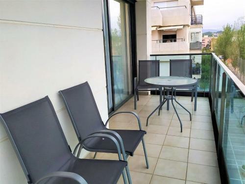 Modern Apartment In Palam�s Near Beach