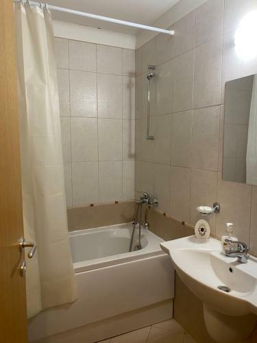 Aspen Suits Studio Apartment